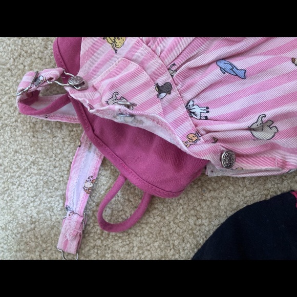 Lot of FIVE Our Generation doll outfits and 1 extra top - Picture 7 of 10